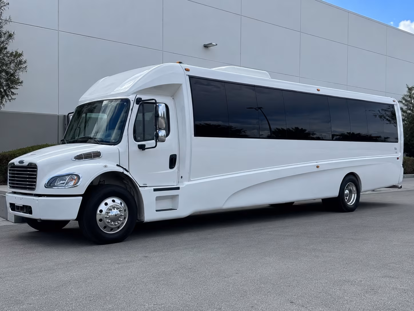 book bachelorette party buses and bridal party transportation in hoover