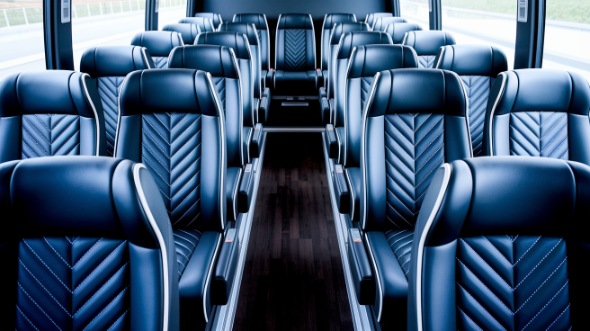 hoover 15 passenger minibus rental